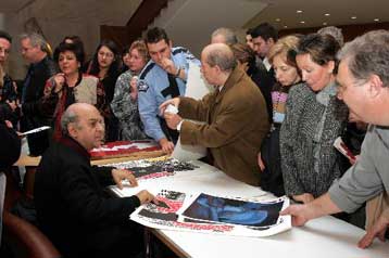 Συνεχίζεται τις επόμενες ημέρες ο μαραθώνιος αγάπης για τους πληγέντες των τσουνάμι