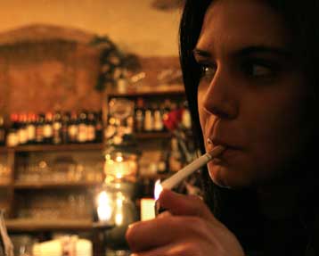 Αντιδρούν οι Ιταλοί στην απαγόρευση του καπνίσματος σε μπαρ και εστιατόρια