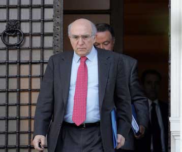 Στον «αέρα» 2.500 έργα υπό την απειλή διακοπής των χρηματοδοτήσεων της ΕΕ