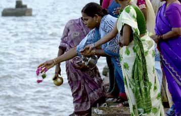 Η ΝΑ Ασία και ολόκληρος ο πλανήτης μάχονται για την αντιμετώπιση της καταστροφής