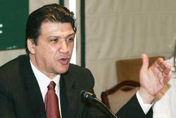 Μήνυμα Ορφανού σε σωματεία, ανώνυμες εταιρίες και οπαδούς ύστερα από τα επεισόδια