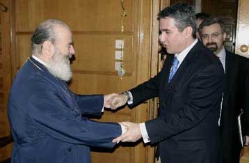 Συνεργασία Χριστόδουλου – Λοβέρδου για την αξιοποίηση της ανθρωπιστικής βοήθειας