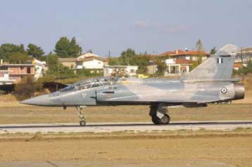 Συνεχίστηκε τη Δευτέρα το τουρκικό «γαϊτανάκι» προκλήσεων πάνω από το Αιγαίο