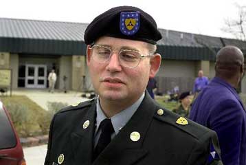 Σαν …μαζορέτες, λέει η υπεράσπιση Γκρέινερ για τις εικόνες ντροπής στο Αμπου Γκράιμπ