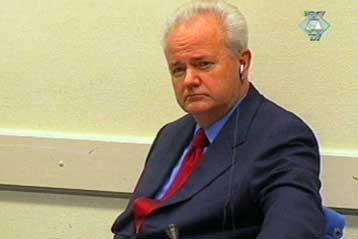 Συνεχίζεται από την Τρίτη η δίκη του Σλόμπονταν Μιλόσεβιτς