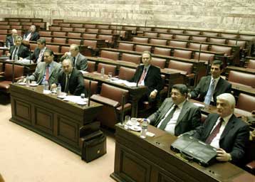 Ακαρπη η προσπάθεια για κοινό πόρισμα στην Εξεταστική για τους εξοπλισμούς