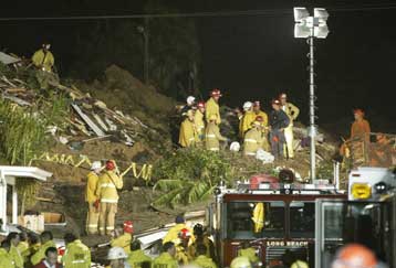 Θύματα από σφοδρή κακοκαιρία σε Βρετανία και ΗΠΑ – Συναγερμός σε Κόστα Ρίκα, Παναμά
