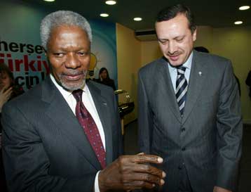 Νέο γύρο συνομιλιών για το Κυπριακό θα ζητήσει από τον Ανάν ο Τούρκος πρωθυπουργός