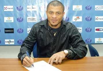Υπέγραψε ο Επαλέ στον Ηρακλή, αφήνοντας αιχμές για τον Σκάζνι