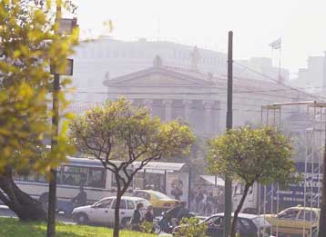 Επικίνδυνα μικροσωματίδια «πνίγουν» καθημερινά τους Αθηναίους