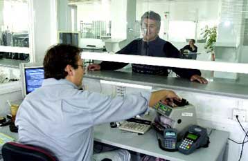 Αύξηση των συγχωνεύσεων επιχειρήσεων λόγω των φορολογικών κινήτρων αναμένει η αγορά