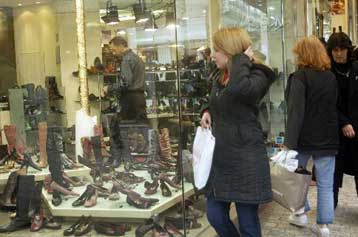 Η διεύρυνση του ωραρίου δεν θα αυξήσει την απασχόληση, εκτιμά η αγορά