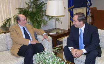 «Αποφασιστικά βήματα» στην οικονομία ζητά από την κυβέρνηση ο Κ.Μητσοτάκης