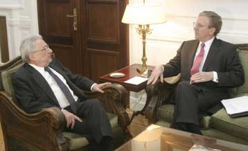 Εθιμοτυπική συνάντηση του Π.Μολυβιάτη με το νέο Αμερικανό πρεσβευτή στην Αθήνα