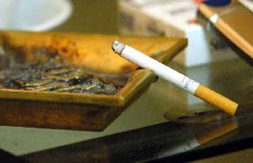 Πρωταθλητές στο κάπνισμα οι Έλληνες μεταξύ των χωρών τη ΕΕ