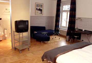 Πτώση έως και 25% στις πληρότητες των ξενοδοχείων της Αττικής το Νοέμβριο του 2004