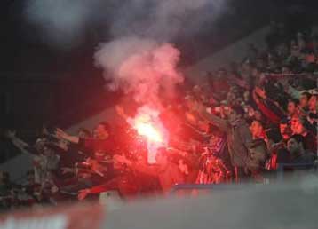 Η ΠΑΕ Ολυμπιακός καταδίκασε τα υβριστικά συνθήματα οπαδών κατά μελών της κυβέρνησης