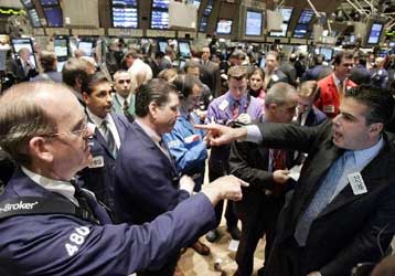 Αρνητικό πρόσημο στη Γουόλ Στριτ την Πέμπτη, κέρδη για τα ευρωπαϊκά χρηματιστήρια