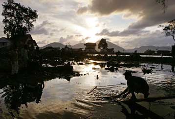 Ελπίδα εκεχειρίας στην Ατσέχ εν μέσω του αγώνα αντιμετώπισης της βιβλικής καταστροφής