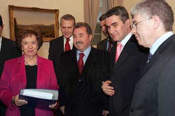 Στην πρόεδρο της Βουλής το πόρισμα για τα εξοπλιστικά