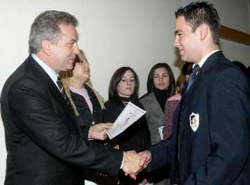 Σε φάση απογείωσης ο ελληνικός τουρισμός, εκτιμά ο Δημήτρης Αβραμόπουλος