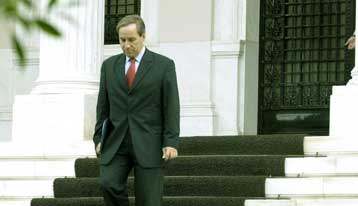 Νέα σύσταση για λήψη αυστηρότερων μέτρων θα απευθύνει το Ecofin στην Ελλάδα