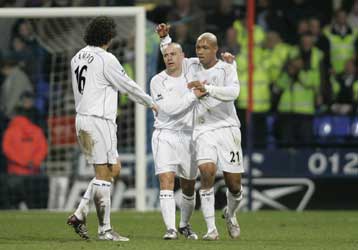 Με Ρούνι η Μάντσεστερ 1-0 την Λίβερπουλ, με Stelio η Μπόλτον 1-0 την Αρσεναλ