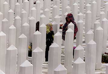 Σερβοβόσνιος καταζητούμενος για εγκλήματα πολέμου παραδόθηκε στην αστυνομία