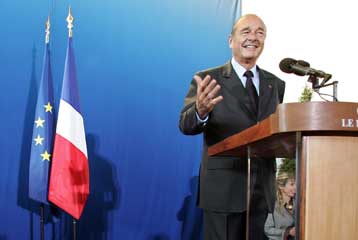 Να στηρίξουν το Ευρωσύνταγμα καλεί τους Γάλλους ο Σιράκ