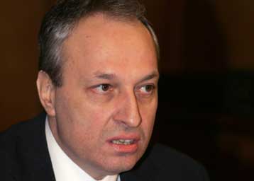 Να μην χάσουν οι πολλοί για χάρη των λίγων, τονίζει ο Ευάγγελος Μπασιάκος