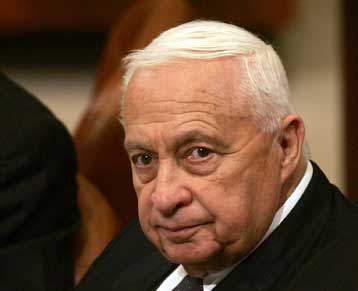 Απόλυτη ελευθερία δράσης κατά Παλαιστίνιων μαχητών έδωσε στο στρατό ο Αριέλ Σαρόν