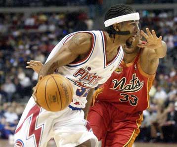 Συνέχισαν τα σερί τους Μπουλς και Γουίζαρντς