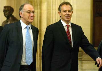 Αυτομόληση Βρετανού Συντηρητικού στο Εργατικό Κόμμα του Τόνι Μπλερ