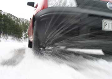 Παραμένουν τα προβλήματα σε όλη τη χώρα εξαιτίας της κακοκαιρίας