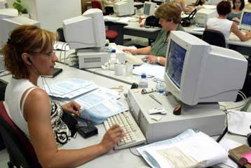 Μισθωτοί προτιμούν να είναι όλο και περισσότεροι Έλληνες