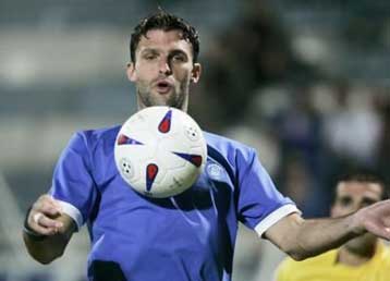 Φόρεσε τη φανέλα του ΠΑΟΚ ο Μίετσελ-Στα δικαστήρια προσφεύγει ο Αναστασιάδης