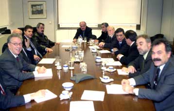 Πρωτοβουλία της ΟΤΟΕ για εναία λύση στο ασφαλιστικό των τραπεζών