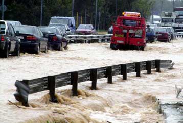 Πρόσκαιρη βελτίωση του καιρού, νέα επιδείνωση την Τετάρτη
