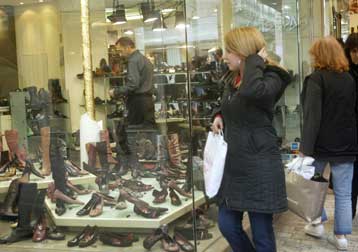 Στο τραπέζι του διαλόγου ΥΠΑΝ και φορείς για τη θέσπιση ενός εθνικού ωραρίου