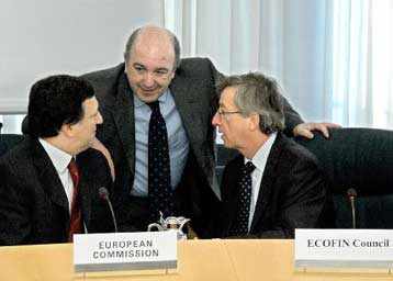 Ένταση των προσπαθειών δημοσιονομικής εξυγίανσης ζητά η Κομισιόν