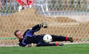 Ο Πανιώνιος αποδέσμευσε τον Κόλτσεαγκ και παραχώρησε στην Φούλαμ τον Ντρόμπνι