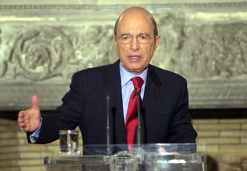 Βάλαμε την Ελλάδα σε μία πορεία, λέει ο Κ.Σημίτης για την οκταετή διακυβέρνησή του