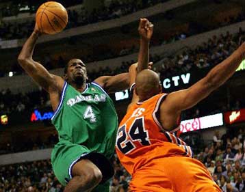 Λύγισαν την αντίσταση των Ουίζαρντς οι Ντάλας Μάβερικς