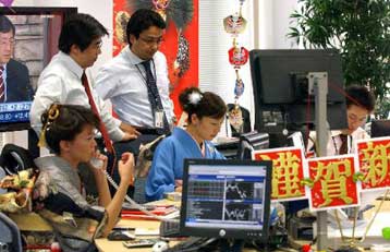 Πάνω από τα 1,31 δολάρια ανακάμπτει το ευρώ