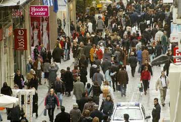 Σύγχυση στην αγορά για το νέο ωράριο λειτουργίας των καταστημάτων