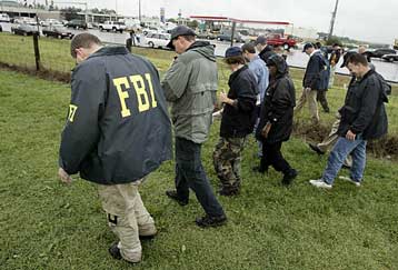 Τέσσερις Κινέζους, υπόπτους για κατοχή «βρώμικης βόμβας», αναζητεί στη Βοστόνη το FBI