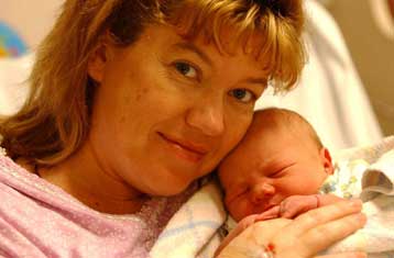 «Πράσινο φως» από τη Δικαιοσύνη για την απόκτηση παιδιού μέσω «δανεικής μητέρας»