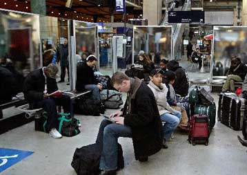 Κορύφωση κινητοποιήσεων στη Γαλλία κόντρα στην κυβερνητική οικονομική μεταρρύθμιση