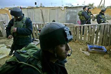 Ο θάνατος δύο Παλαιστίνιων εφήβων σκιάζει την επανάληψη των επαφών στη Μ.Ανατολή