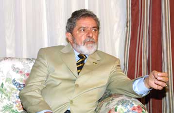 Η Βραζιλία αναλαμβάνει μεσολαβητικό ρόλο στην κρίση μεταξύ Κολομβίας και Βενεζουέλας